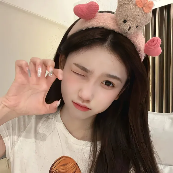 顶流爱豆罢演闹剧，一个月内幕曝光，投资人震怒
